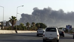 Chiến đấu cơ “lạ” không kích thủ đô Libya